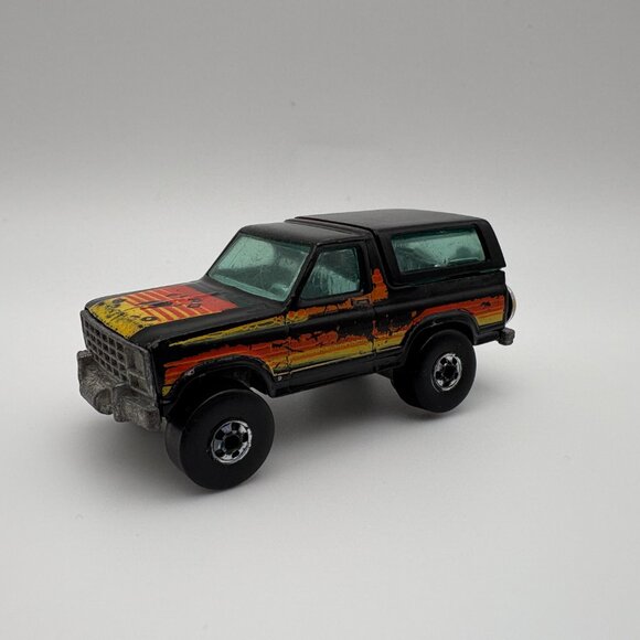 Hot Wheels 1982 Ford Bronco 4x4 Diecast Mattel Car Vintage (SKU: 381TO) - Picture 1 of 9